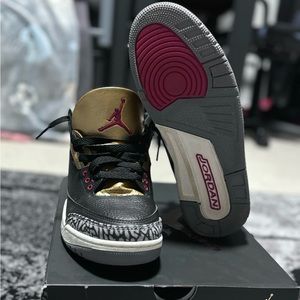Jordan 3 Retro Black and Gold Cement shoes